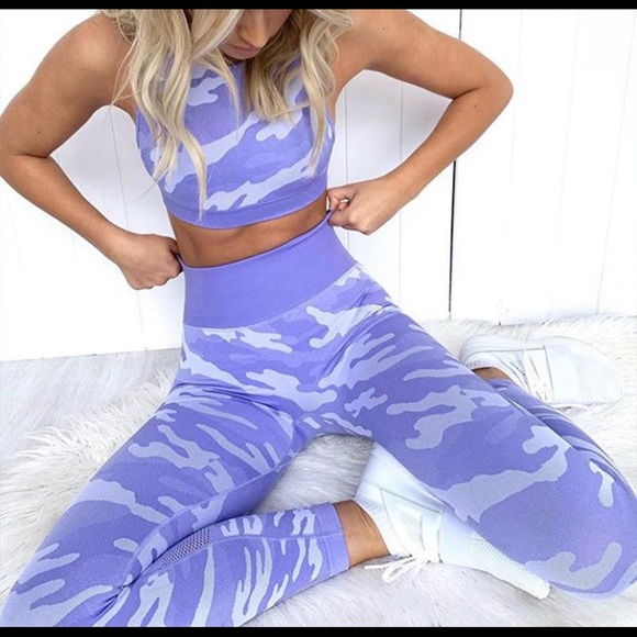 Green Camo Leggings and Matching Sports Bra - Picture 4 of 4